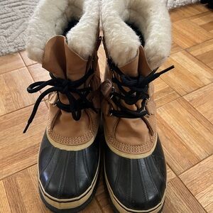 Soren Tan and Black Winter Boots with Faux Fur Lining